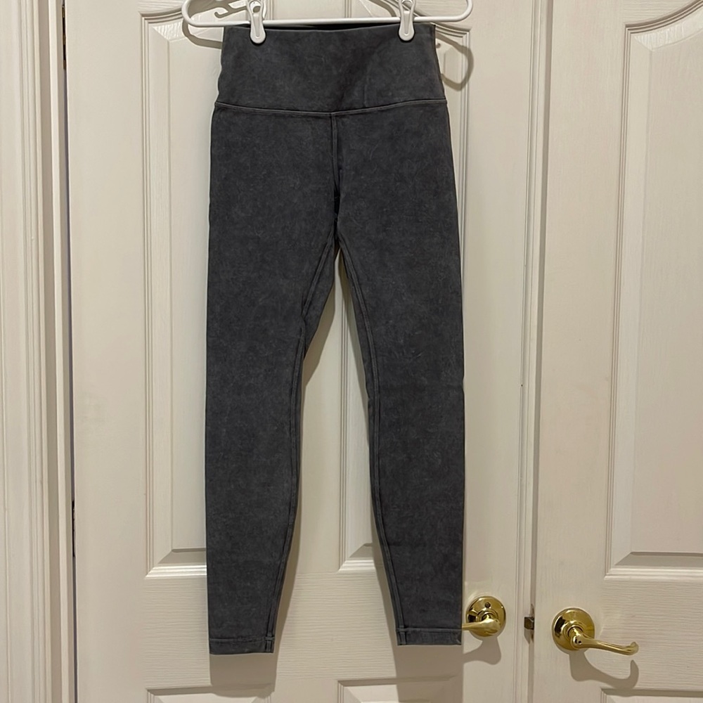 Lululemon Tights - Size 6